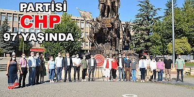 ATATÜRK'ÜN PARTİSİ CHP 97.YAŞINI  KUTLADI