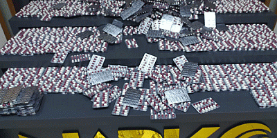 Uşak Narkotik Şube Müdürlüğü sentetik hap ele geçirdi